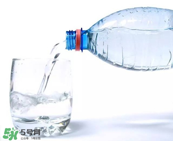 30天不喝飲料，妹子的對(duì)比照令人震驚 喝白開水的好處