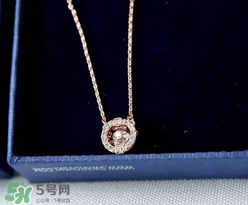 施華洛世奇跳動(dòng)的心是什么材質(zhì)？跳動(dòng)的心項(xiàng)鏈?zhǔn)倾y的嗎？