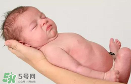 寶寶臍帶消毒是用碘伏還是用酒精？寶寶臍帶用什么消毒好？