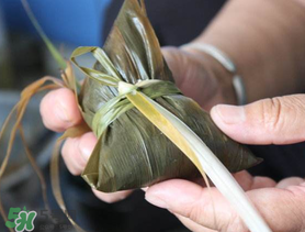 包粽子是生米還是熟米？包粽子的米是煮的還是生的？