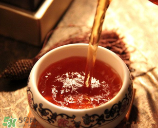 普洱茶發(fā)霉了怎么處理？普洱茶發(fā)霉了還能喝嗎？