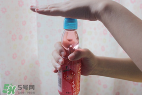 彈珠汽水怎么開？彈珠汽水怎么開不會(huì)噴？