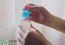 彈珠汽水怎么開？彈珠汽水怎么開不會(huì)噴？