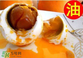 咸鴨蛋能帶上飛機(jī)嗎？飛機(jī)上能帶鴨蛋嗎？