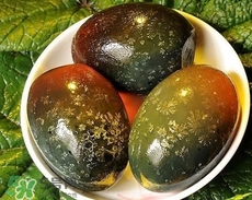 松花蛋是堿性食物嗎？松花蛋是堿性還是酸性？