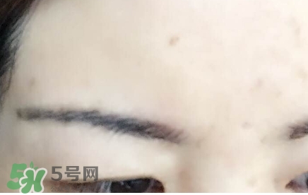 眉膠和眉粉哪個好用？眉膠和沒分的區(qū)別
