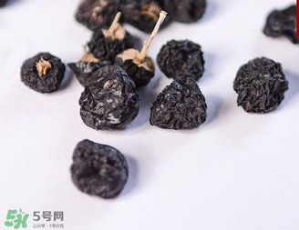 黑枸杞真假怎么辨別？黑枸杞真假辨別的方法
