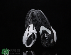reebok answer4復(fù)刻版在哪買？銳步艾弗森戰(zhàn)靴復(fù)刻哪里有賣？