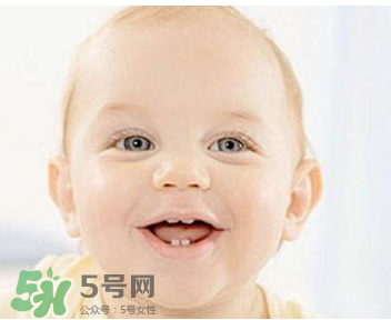寶寶換牙可以吃糖嗎？小孩換牙期間能不能吃糖？