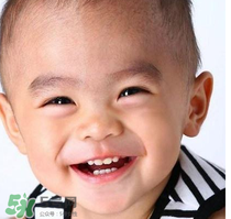 兒童換牙還沒(méi)掉就長(zhǎng)牙正常嗎？?jī)和瘬Q牙先長(zhǎng)牙是為什么？