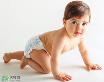 寶寶指甲里的臟東西該怎么處理？寶寶指甲臟怎么辦？