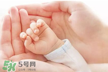 寶寶指甲凹凸不平是什么原因？寶寶指甲凹凸不平正常嗎？