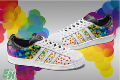 2017adidas pride系列有哪幾款？阿迪達(dá)斯彩虹配色運(yùn)動(dòng)鞋好看嗎？