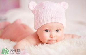 嬰兒吃藥可以混在奶粉里面吃嗎？嬰兒吃藥怎么吃？