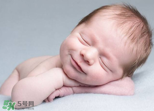 嬰兒吃藥能打預(yù)防針嗎？嬰兒吃藥影響預(yù)防針嗎？
