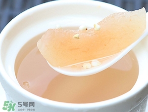 川貝燉雪梨的做法川貝放多少？川貝冰糖燉雪梨的禁忌