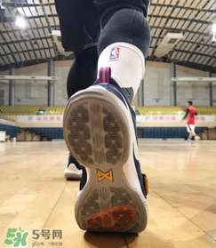nike pg1上腳怎么樣？耐克pg1籃球鞋測(cè)評(píng)