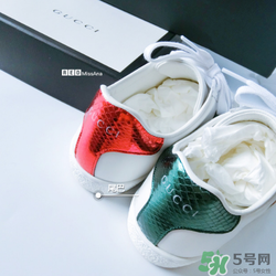gucci小白鞋偏碼嗎？古馳小白鞋尺碼偏大嗎？