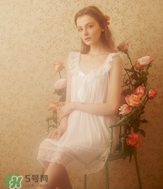 7月份穿什么衣服？七月份穿衣搭配
