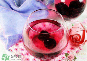 楊梅酒能放冰箱嗎？楊梅酒能冰凍嗎？