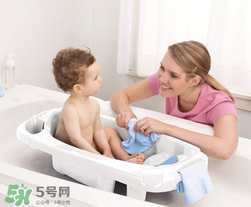 嬰兒浴盆是帶浴網(wǎng)還還是帶浴板好？嬰兒浴盆什么款式好？