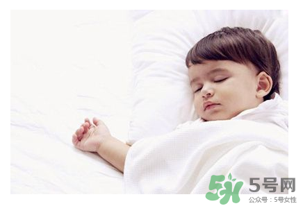 夏天嬰兒房空調溫度多少合適？有新生兒空調開多少度？