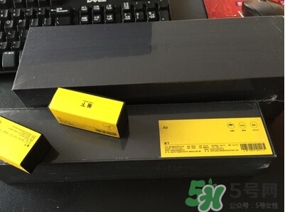 蕉下太陽傘怎么收？蕉下小黑傘太陽傘怎么打開？