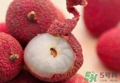 黑葉荔枝有什么功效？黑葉荔枝吃多了會(huì)怎樣？