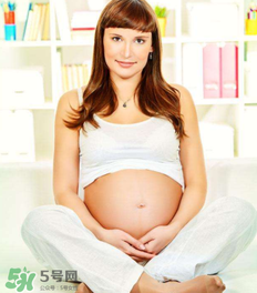 孕婦長(zhǎng)痱子可以用痱子粉嗎？痱子粉對(duì)孕婦有危害嗎？