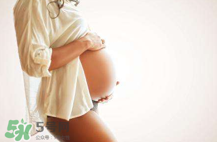 孕婦能用爽身粉嗎？孕婦能用爽身粉擦腳嗎？