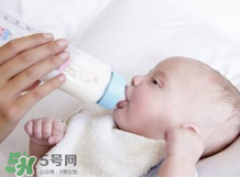 奶粉斷貨可以用別的奶代替一天嗎？奶粉斷貨注意事項