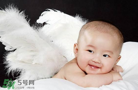 早產(chǎn)兒的發(fā)育和正常嬰兒一樣嗎？早產(chǎn)兒發(fā)育會遲緩嗎？