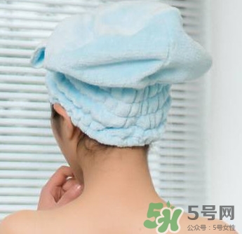 干發(fā)巾和干發(fā)帽哪個好？干發(fā)帽什么材質(zhì)的好
