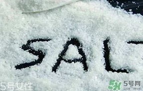 食鹽中的亞鐵氰化鉀是什么東西？亞鐵氰化鉀對身體有害嗎