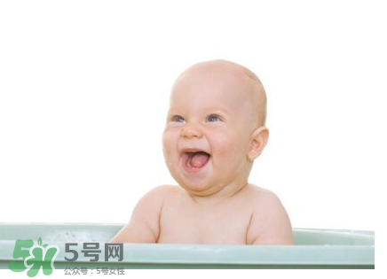寶寶能用艾葉水洗澡嗎？嬰兒能用艾葉水洗澡嗎？