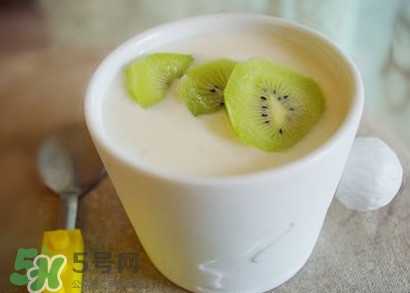 芭蕉能和酸奶一起吃嗎？酸奶可以和芭蕉一起吃嗎