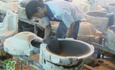 塵肺病是職業(yè)病嗎？塵肺病是肺結核嗎
