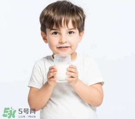 奶粉哪個國家的最好？奶粉哪個國家的奶源好？