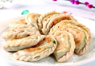 韭菜盒子用什么水和面？韭菜盒子和面用冷水還是熱水