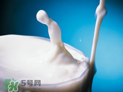 脫脂牛奶熱量高嗎？脫脂牛奶會發(fā)胖嗎
