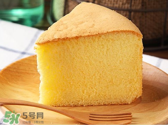 戚風(fēng)蛋糕用什么面粉？戚風(fēng)蛋糕用什么油最好