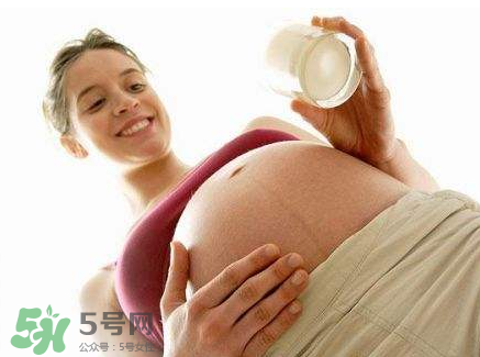 孕婦奶粉里面含葉酸嗎？孕婦奶粉成分有哪些？