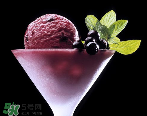 藍(lán)莓和螃蟹能一起吃嗎？吃藍(lán)莓和螃蟹會(huì)中毒嗎？