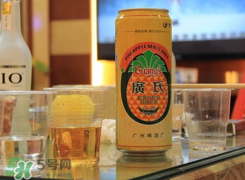 菠蘿啤是碳酸飲料嗎？菠蘿啤不能和什么一起吃？
