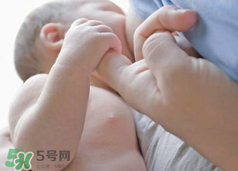 母乳喂養(yǎng)會(huì)胸下垂嗎？母乳喂養(yǎng)胸部下垂怎么辦？