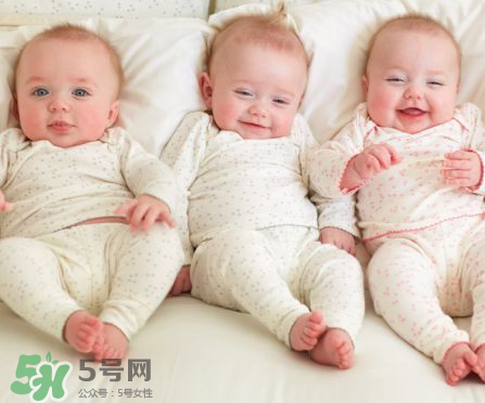 母乳喂養(yǎng)胸會變小嗎？母乳喂養(yǎng)胸會不會變??？