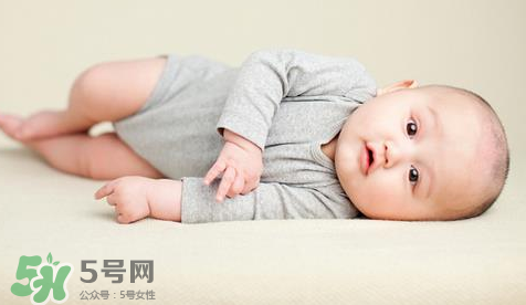 女寶寶洗澡注意些什么？女寶寶洗澡的特殊要求