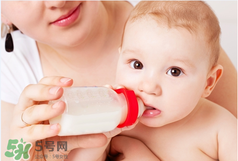 八月份可以斷奶嗎？8月份可以斷奶嗎？