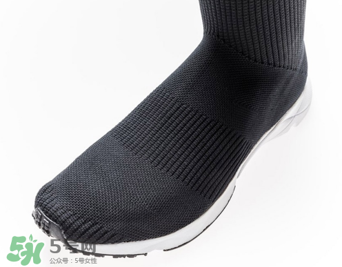 reebok sock runner ultraknit銳步超長襪子鞋多少錢？