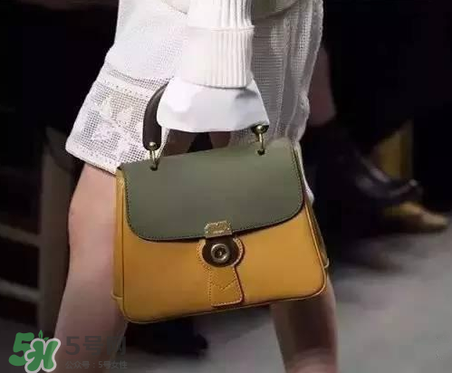 burberry dk88鎖頭包尺寸多大？巴寶莉dk88包有幾種尺寸？